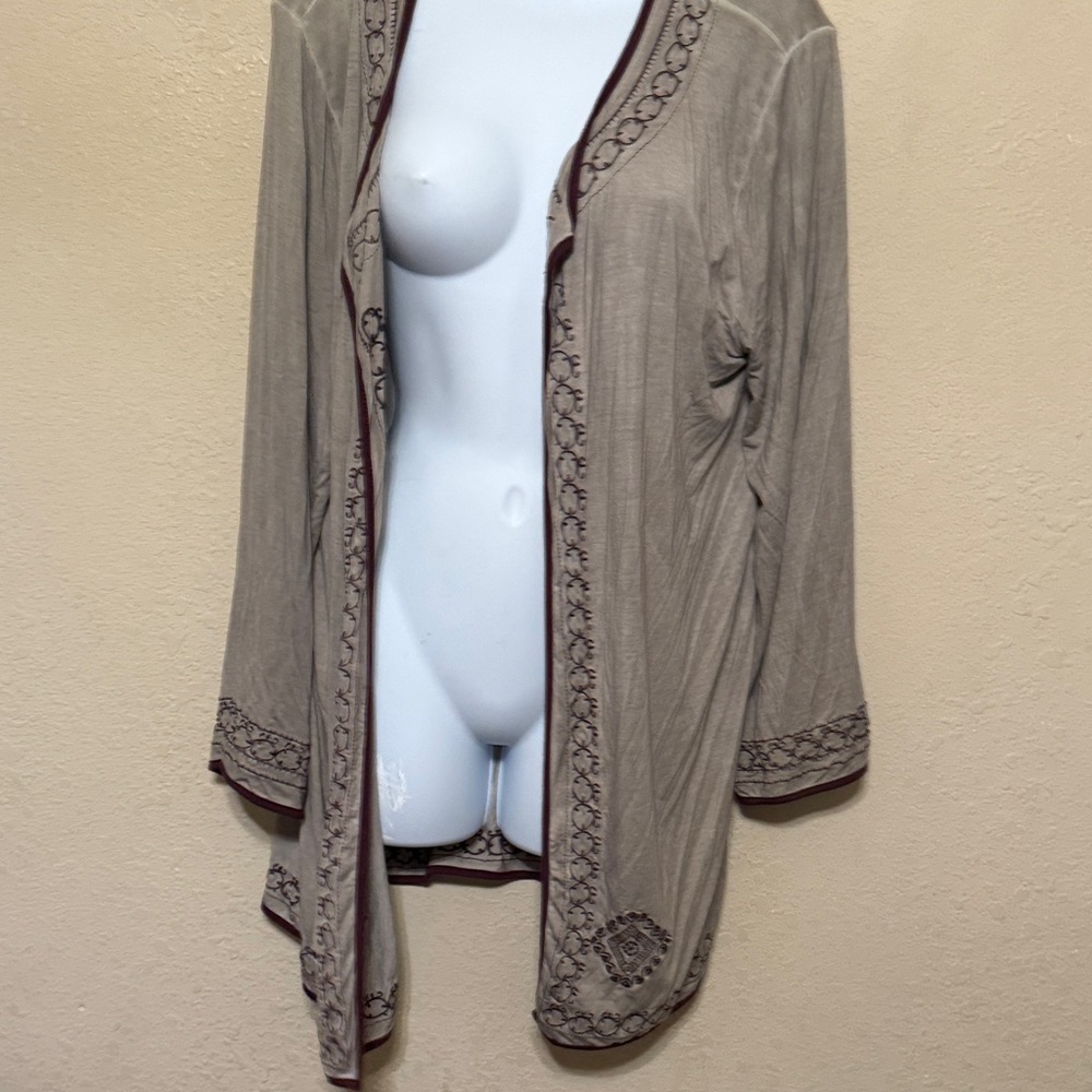 POL Embroidered Open Front Cardigan - Picture 2 of 7